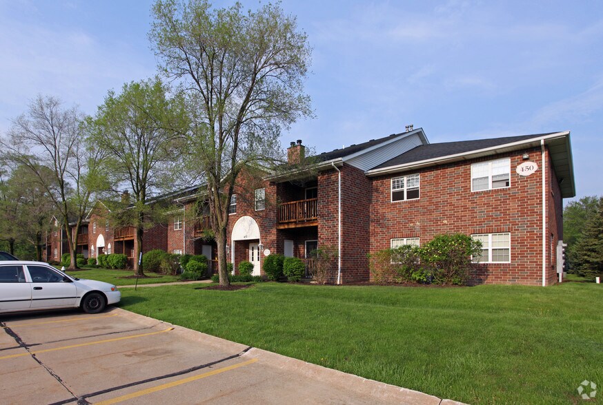 Hawthorn Club Apartments Aurora, OH Apartment Finder