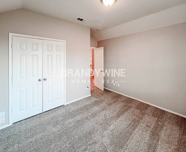 Building Photo - 806 Christine Dr