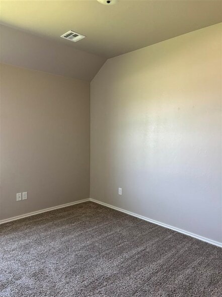 Building Photo - 2209 E Grassland Ln