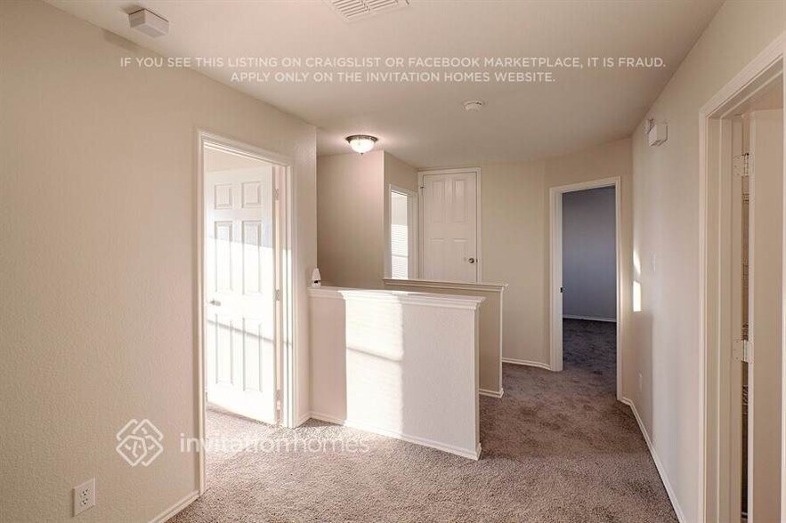 Building Photo - 2804 Mesa Valley Dr