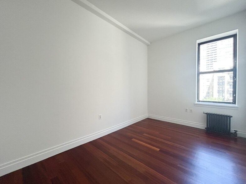 Building Photo - 611 W 137th St