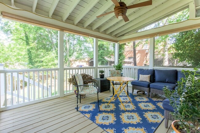 Building Photo - Gorgeous 3bd/2.5ba Two-Story Home Near Downtown Durham, Incredible Location!