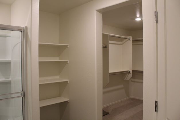 Building Photo - "Spacious 4-Bedroom with 2.5 Baths availab...