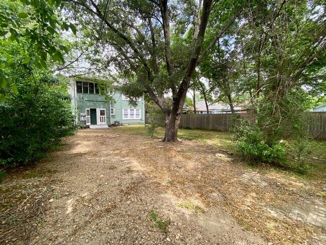 Building Photo - 1410-1412 Kings Highway