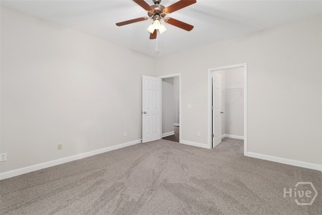 Building Photo - 8 Chapel Pointe Cir