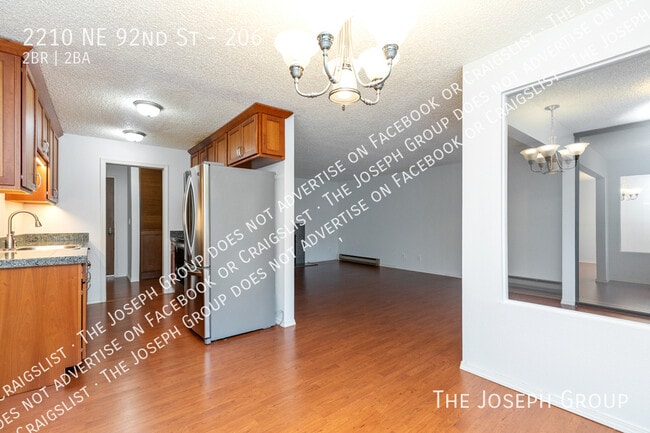 Building Photo - 2210 NE 92nd St