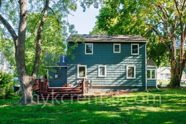 Building Photo - 7915 W 59th Terrace