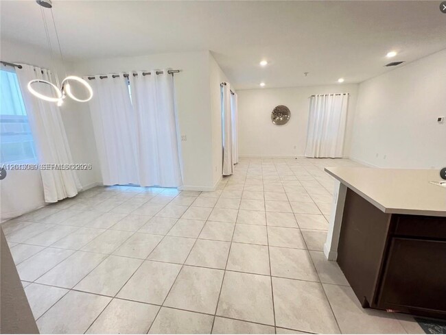 Building Photo - 27160 SW 132 Ct Rd