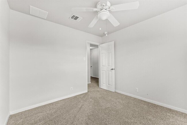 Building Photo - 216 Teron Dr