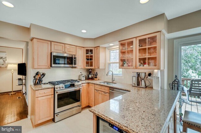Building Photo - 8606 Etta Dr