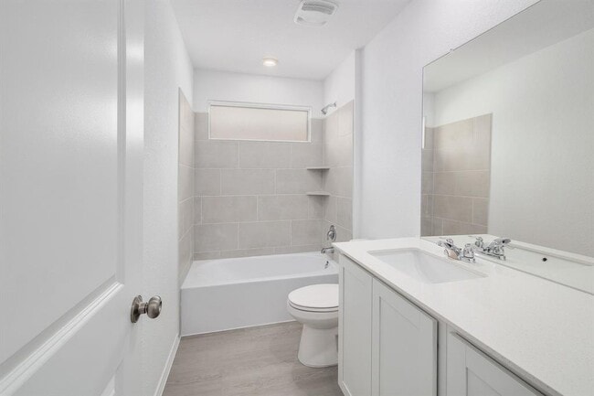 Building Photo - 105 Arbordale St