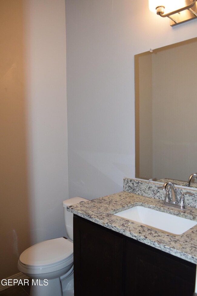 Building Photo - 355 Sol Ct