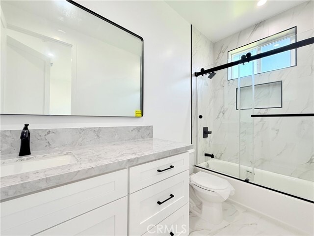 Building Photo - 15819 Del Prado Dr