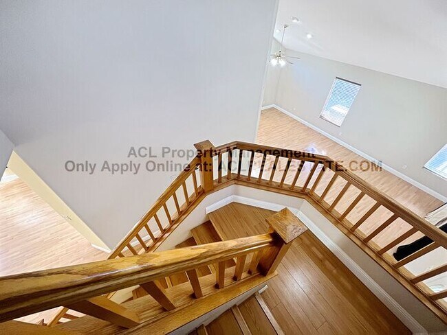 Building Photo - Spacious, 4 bed/ 3 bath Pittburg Home For ...