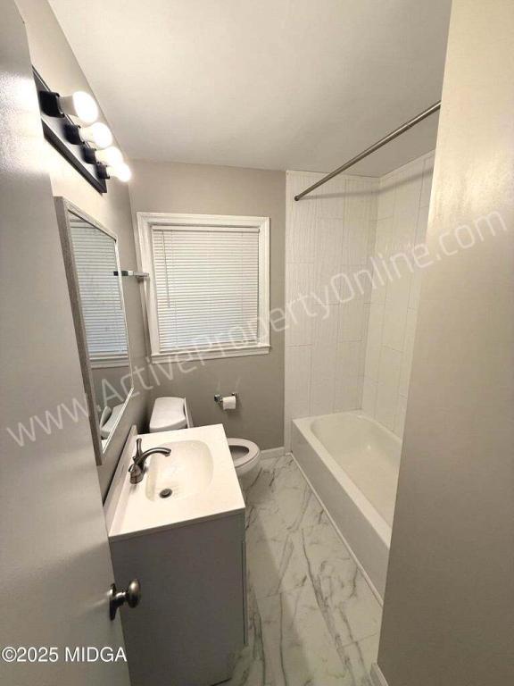 Building Photo - 1803 Canterbury Rd