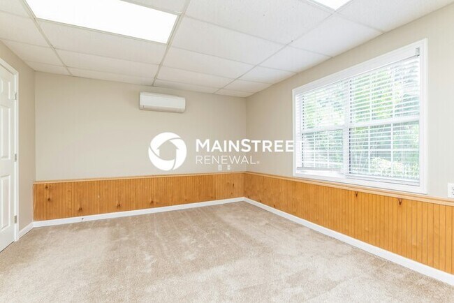 Building Photo - 4 Bedroom Pet-Friendly Home in Lawrenceville, GA with Main Street Renewal