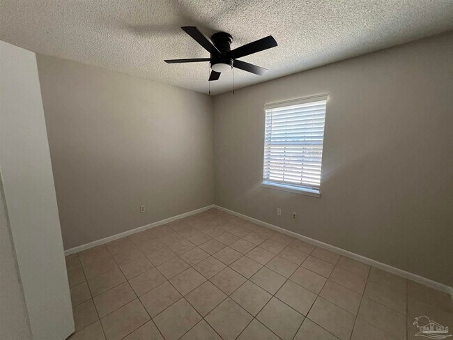 Building Photo - 13528 Canal Dr