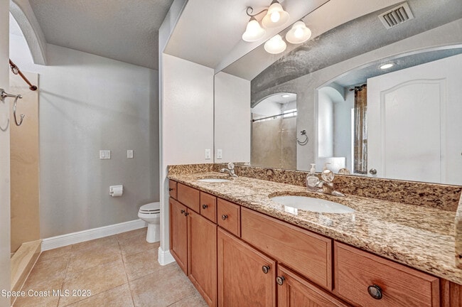 Building Photo - 1202 Becket Pl