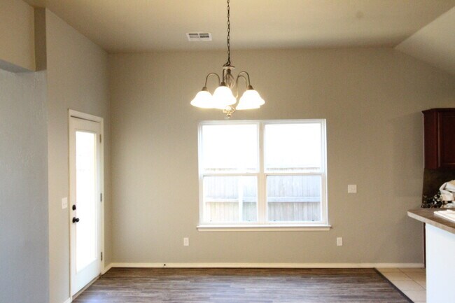 Building Photo - 12221 Biltmore Dr