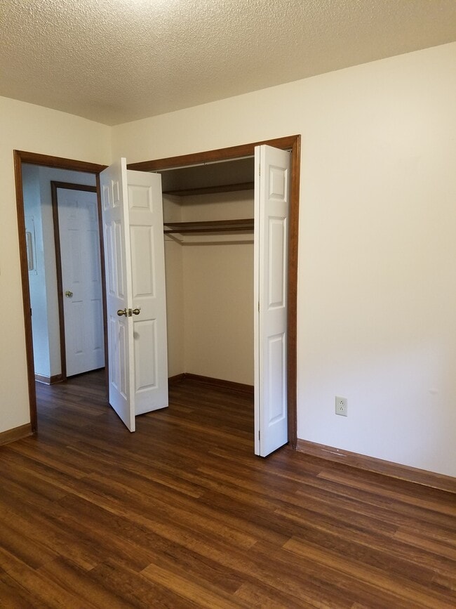 Building Photo - Right in the middle of the city!!!