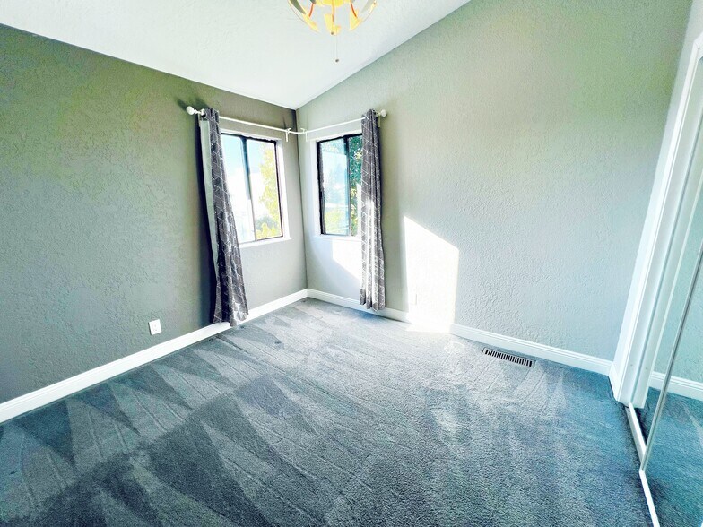 #202 - 1495 Kavanaugh Dr
