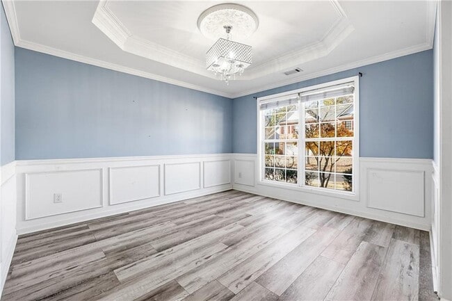 Building Photo - 5440 Village View Ln SW