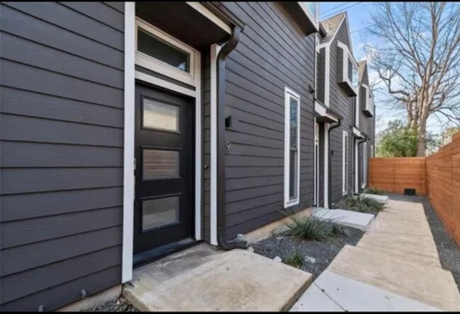 Primary Photo - 4407 Buena Vista St