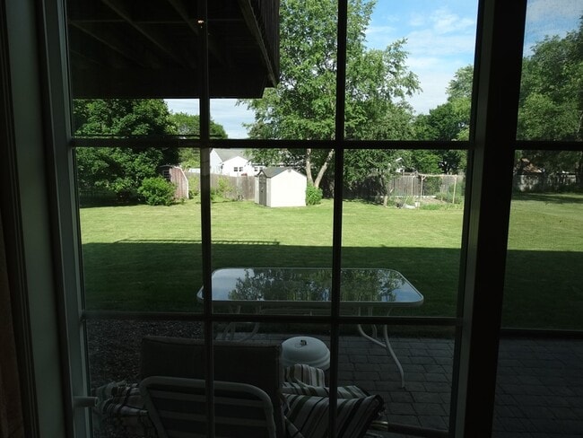 Building Photo - 602 Lynhurst Ave