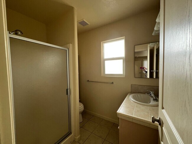 Building Photo - LSGRA445