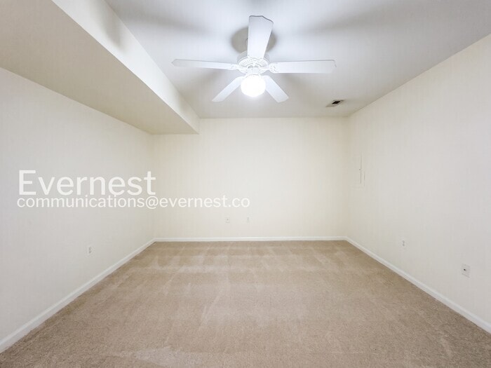 Building Photo - 1101 Highpointe Blvd