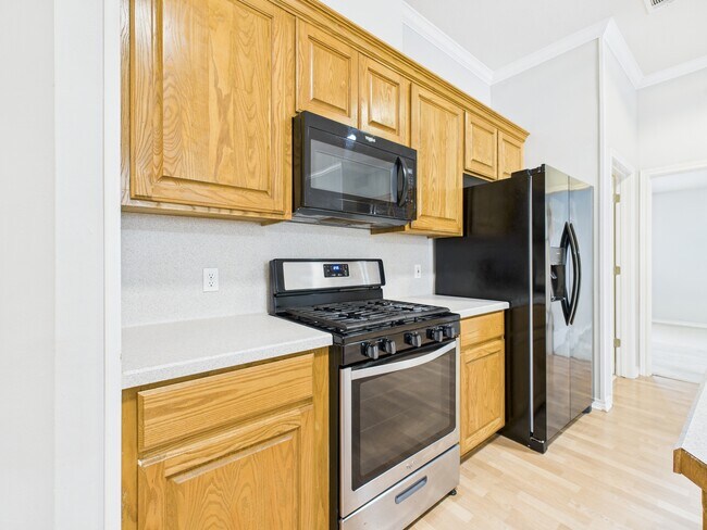 Building Photo - 3203 Von Trapp Ln