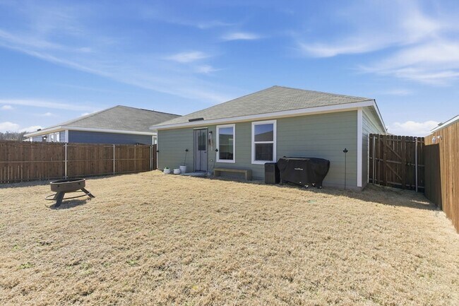 Building Photo - 5909 Cherry Holw Wy