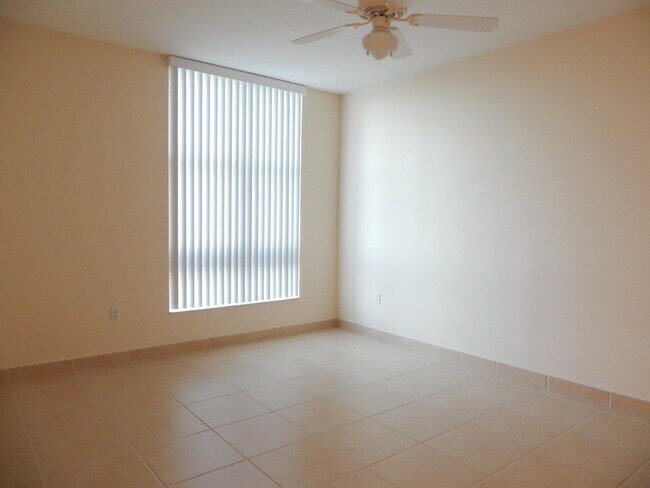 Building Photo - 550 Okeechobee Blvd