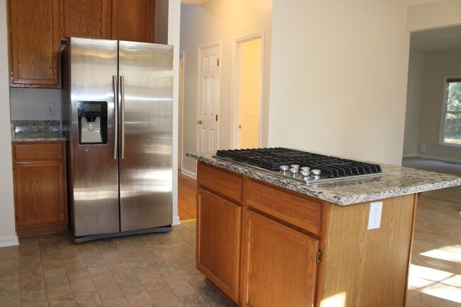 Building Photo - 112 Wenonah Way