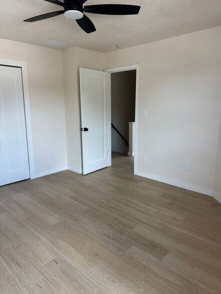 Building Photo - 523 Ramsdell Ave