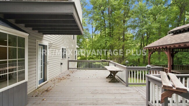 Building Photo - 56 Holland Rd