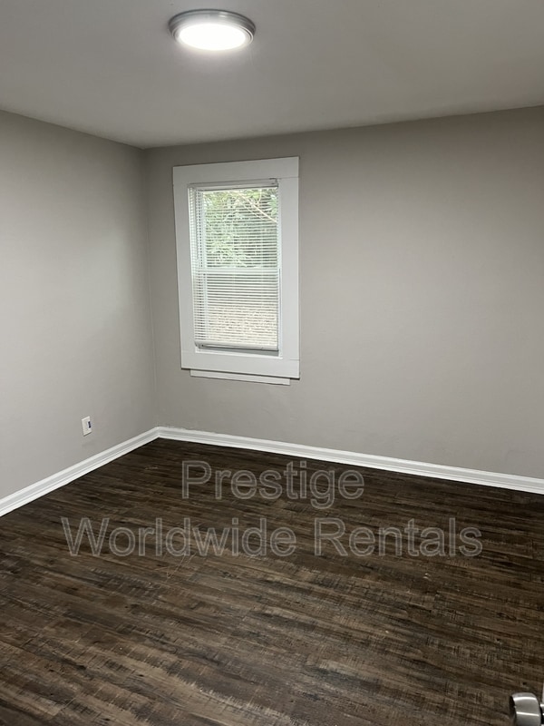 Building Photo - 3028 Meade St