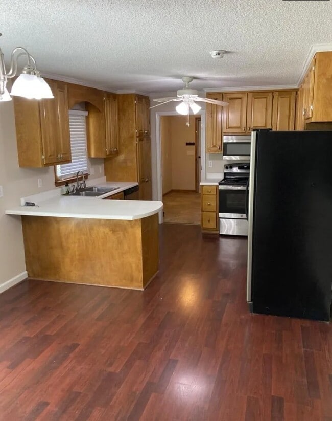 Building Photo - 324 Microwave Tower Rd