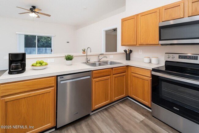 Building Photo - 312 Turtle Dove Dr