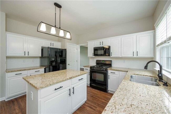 Building Photo - 8405 Friarbridge Dr