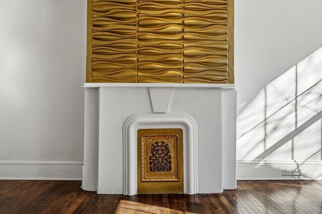 Building Photo - 37 W 34th St.