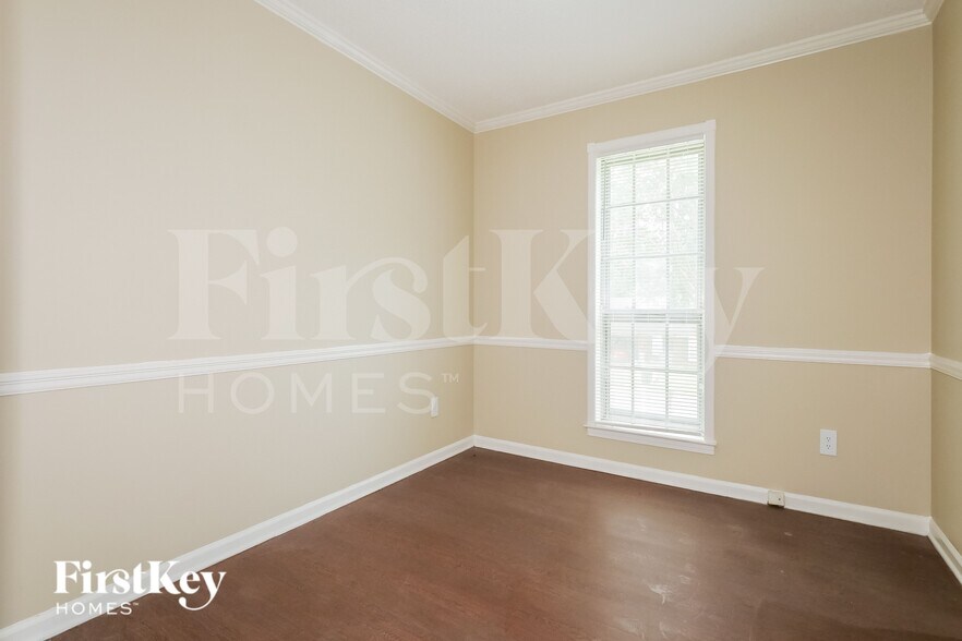 Building Photo - 4832 Rolling Meadows Dr