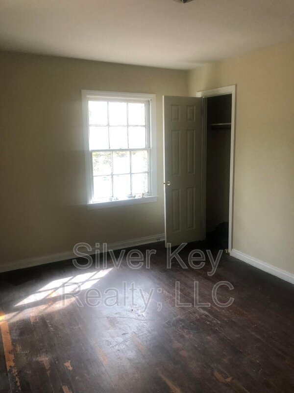 Building Photo - 505 Guille St