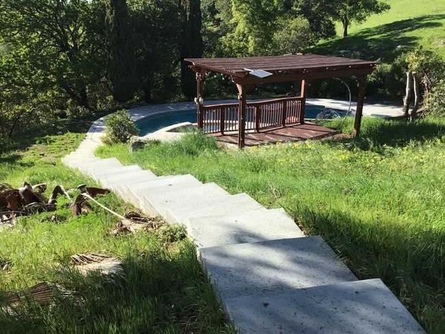 Building Photo - LUXURIOUS PRIVATE STUDIO WITH BREATH TAKING VIEWS