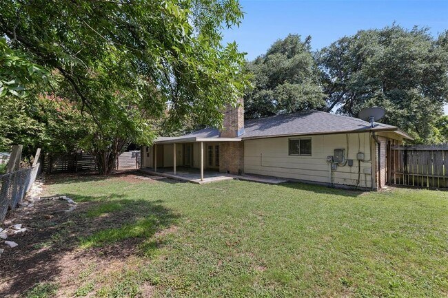 Building Photo - 1010 Red Cliff Dr