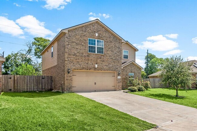 Primary Photo - 1331 Diamond Drape Dr