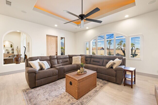 Building Photo - 73110 Calliandra St