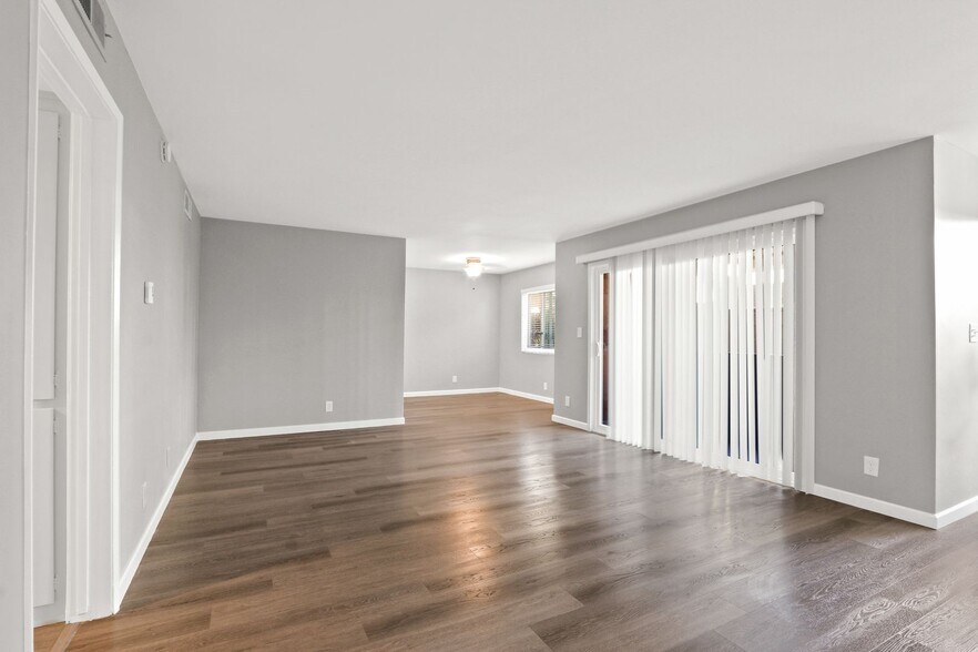 Building Photo - 1111 17th St