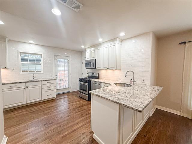 Building Photo - 3766 Park Ln
