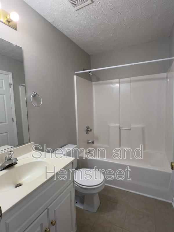 Building Photo - 852 Pawley Ct
